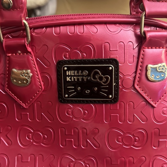 HELLO KITTY LOUNGEFLY BARBIE PINK EMBOSSED LOGO MONOGRAM Y2K BOWLER BAG - Picture 3 of 3